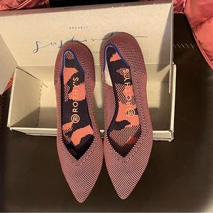 Rothy’s rose double stitch point toe flats, size 9